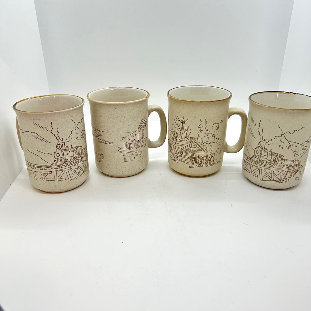 Set of 4 Vintage Collection Manor Stoneware mugs